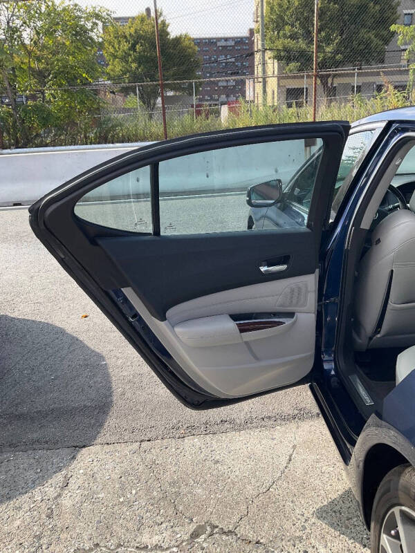 
								2015 Acura TLX SH-AWD V6 w/Tech full									