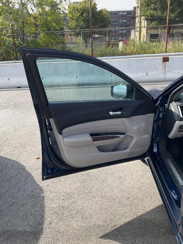 
								2015 Acura TLX SH-AWD V6 w/Tech full									