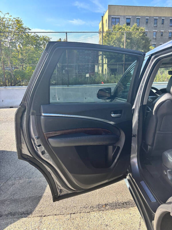 
								2018 Acura MDX SH-AWD full									