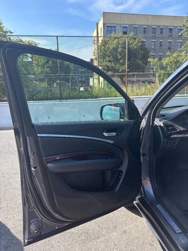 
								2018 Acura MDX SH-AWD full									