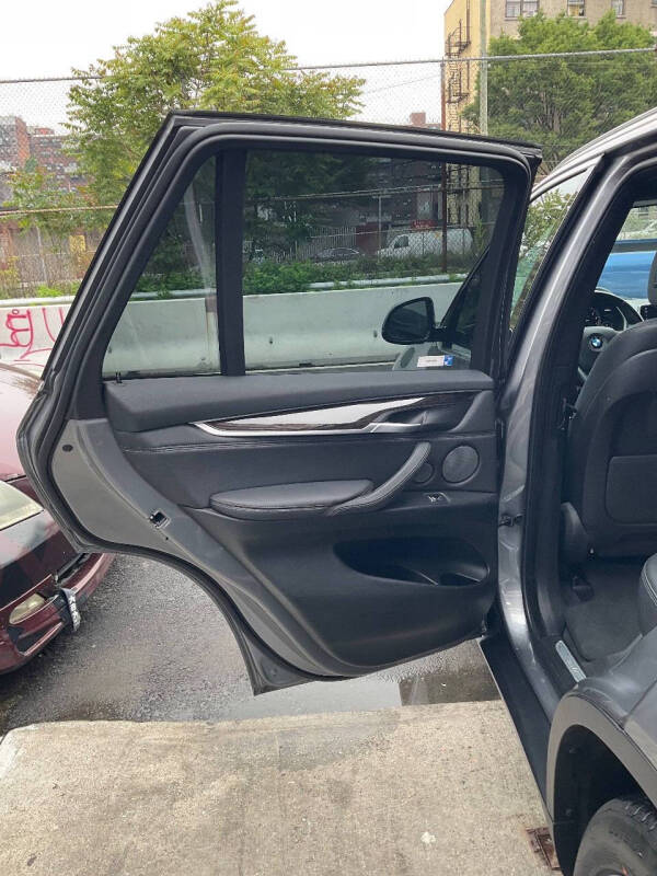 
								BMW X5 xDrive35i 2018 full									