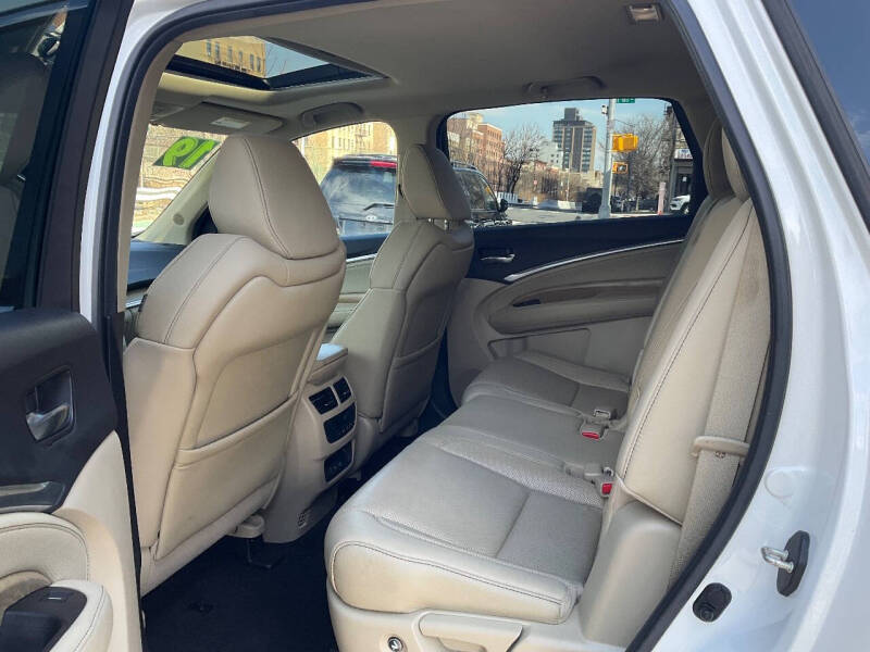 
								2019 Acura MDX SH-AWD w/Tech full									