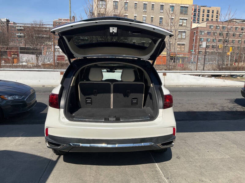
								2019 Acura MDX SH-AWD w/Tech full									