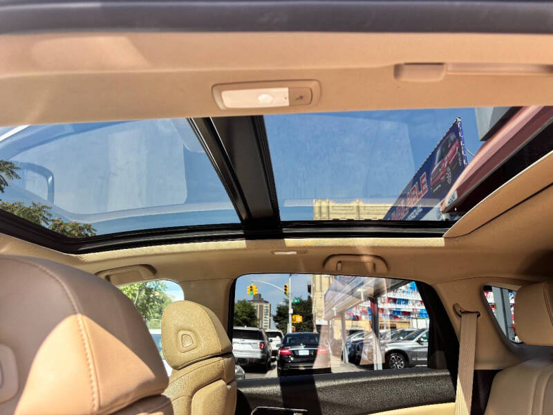 
								2019 Acura RDX SH-AWD full									