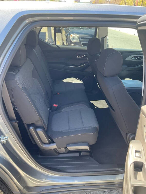 
								Chevrolet Traverse LS 2021 full									