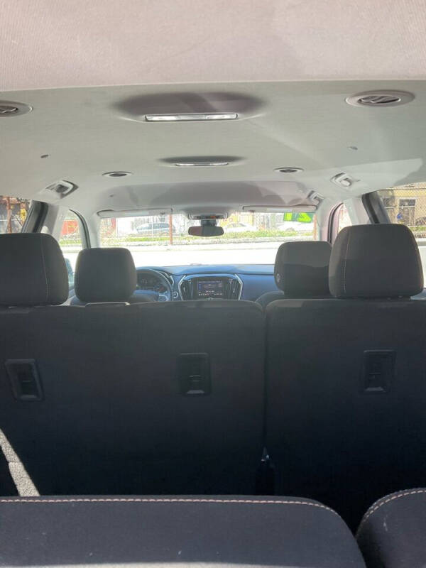 
								Chevrolet Traverse LS 2021 full									