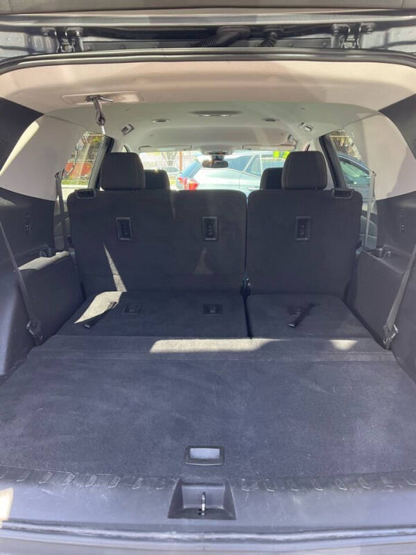 
								Chevrolet Traverse LS 2021 full									