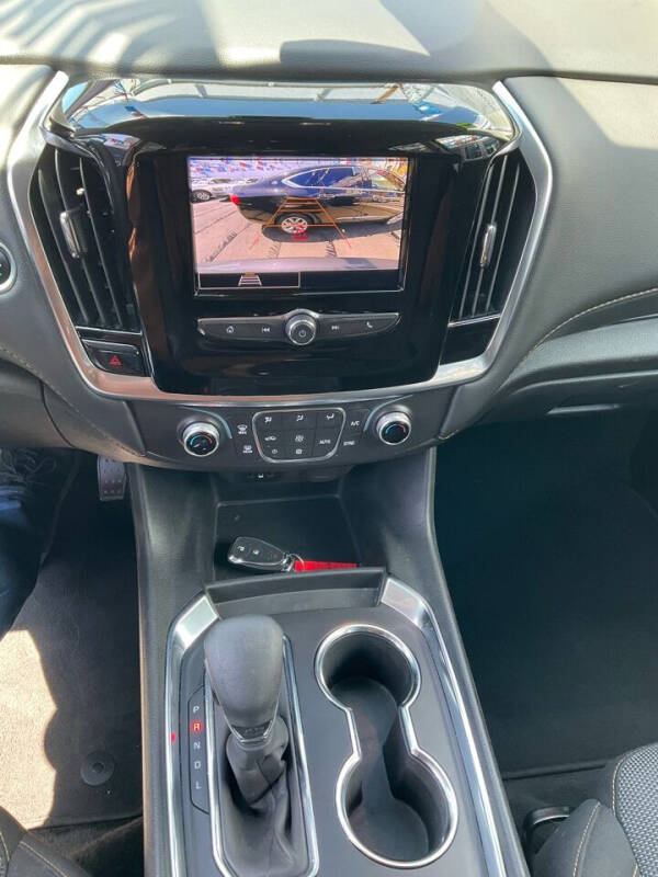 
								Chevrolet Traverse LS 2021 full									