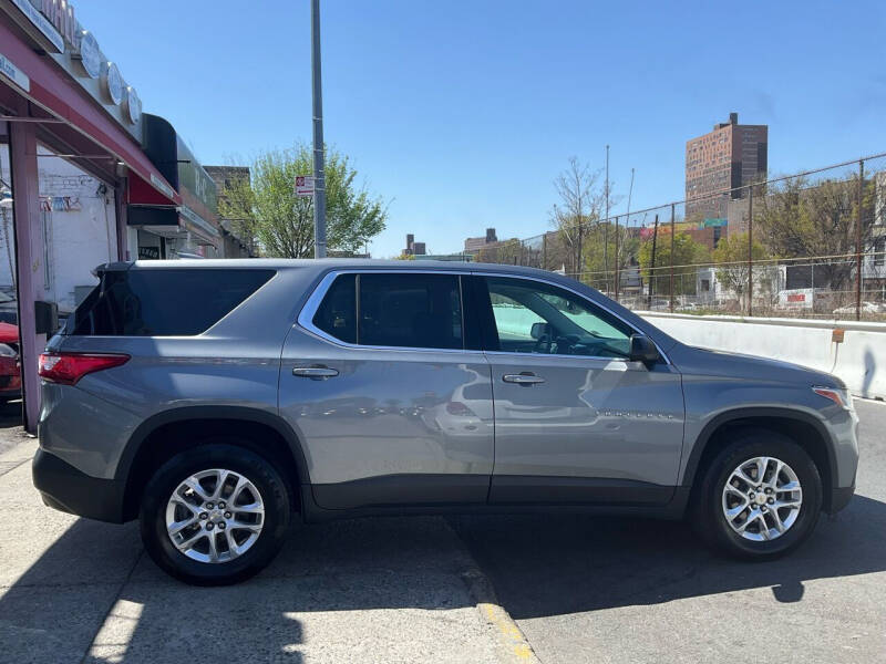 
								Chevrolet Traverse LS 2021 full									