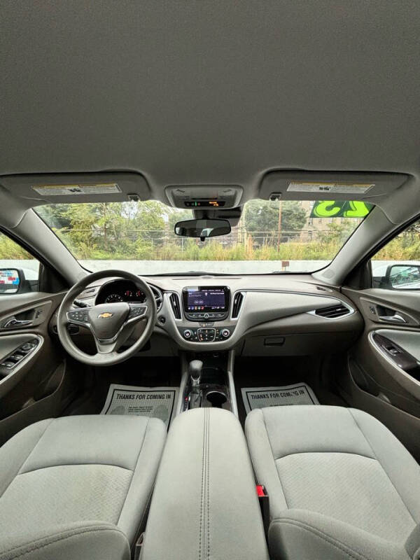 
								Chevrolet Malibú LT 2023 full									