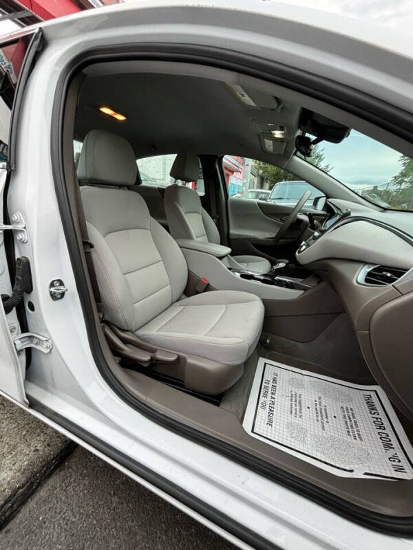 
								Chevrolet Malibú LT 2023 full									