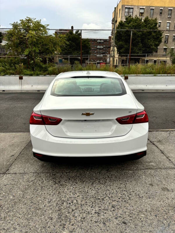 
								Chevrolet Malibú LT 2023 full									