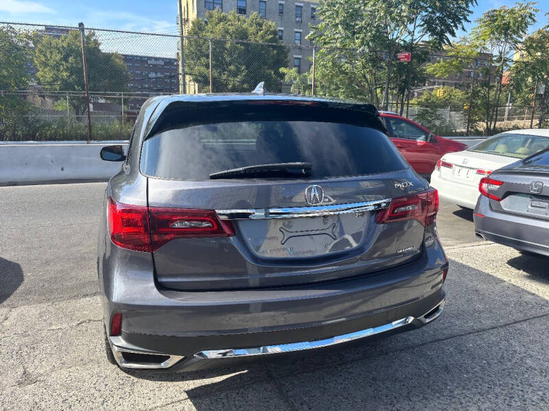 
								2018 Acura MDX SH-AWD full									