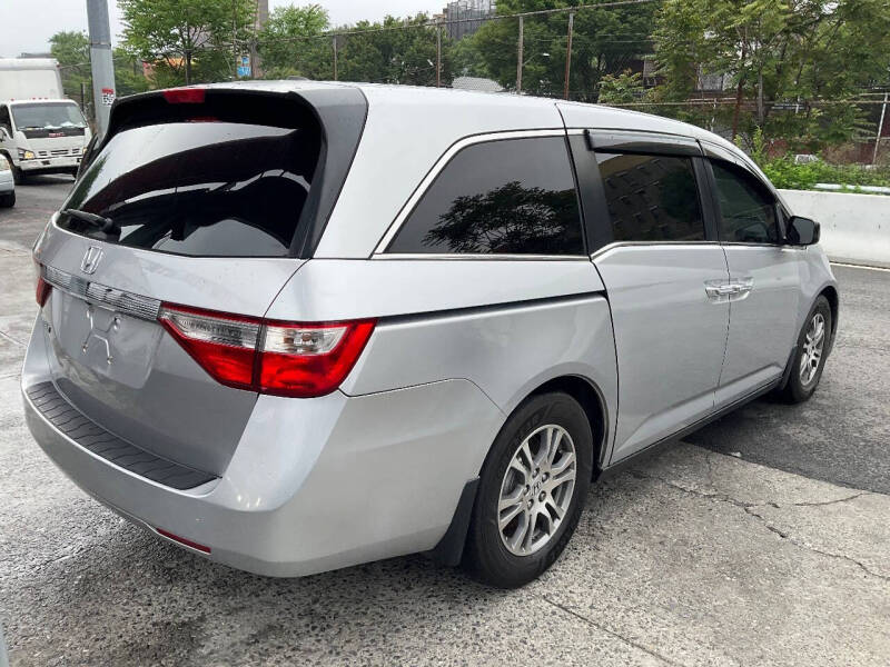 
								2011 Honda Odyssey EX-L w/DVD full									