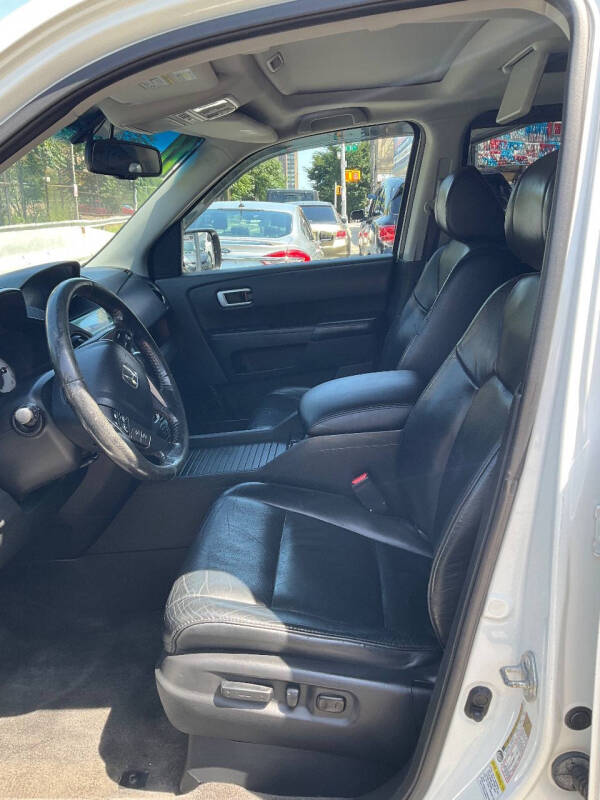 
								2011 Honda Pilot Touring full									