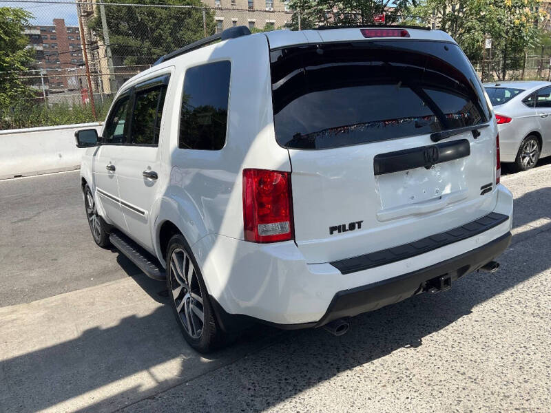 
								2011 Honda Pilot Touring full									