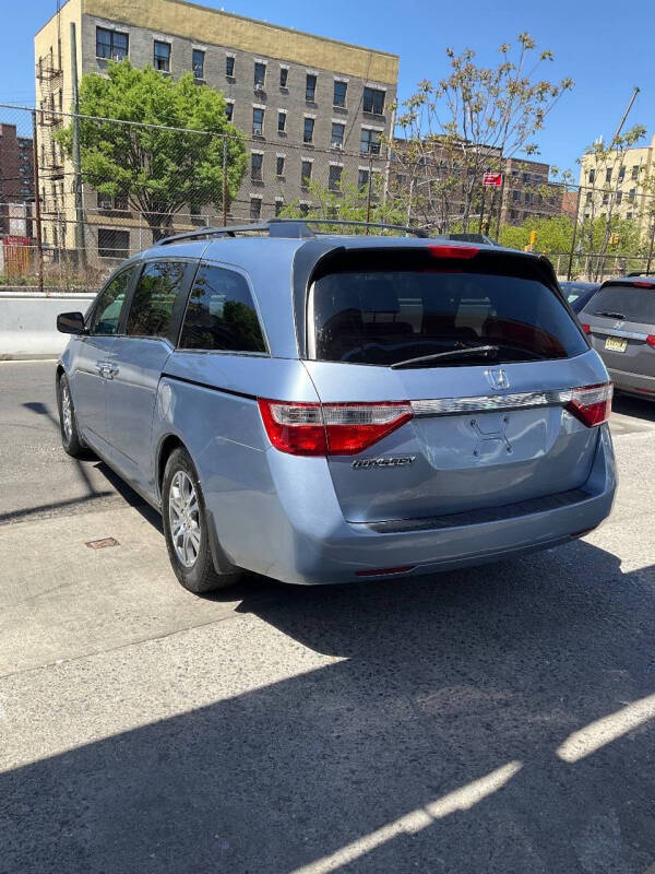 
								2012 Honda Odyssey EX full									