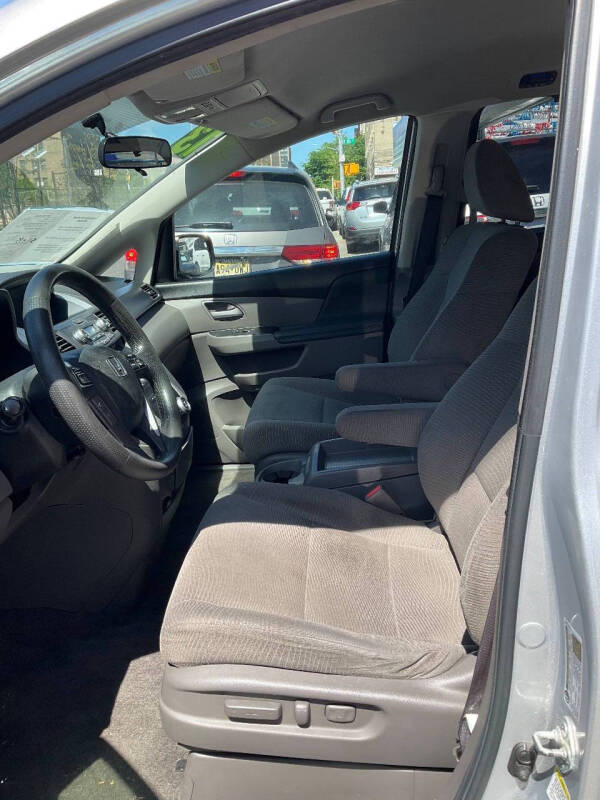 
								2013 Honda Odyssey EX full									