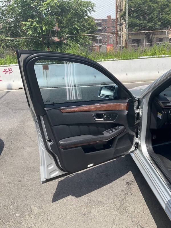 
								2013 Mercedes-Benz E-Class E 350 Luxury 4MATIC full									