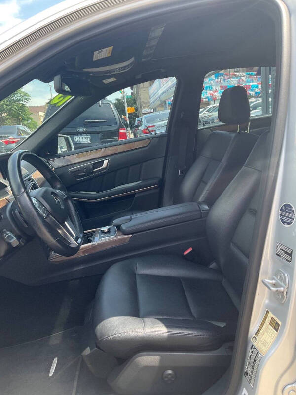 
								2013 Mercedes-Benz E-Class E 350 Luxury 4MATIC full									