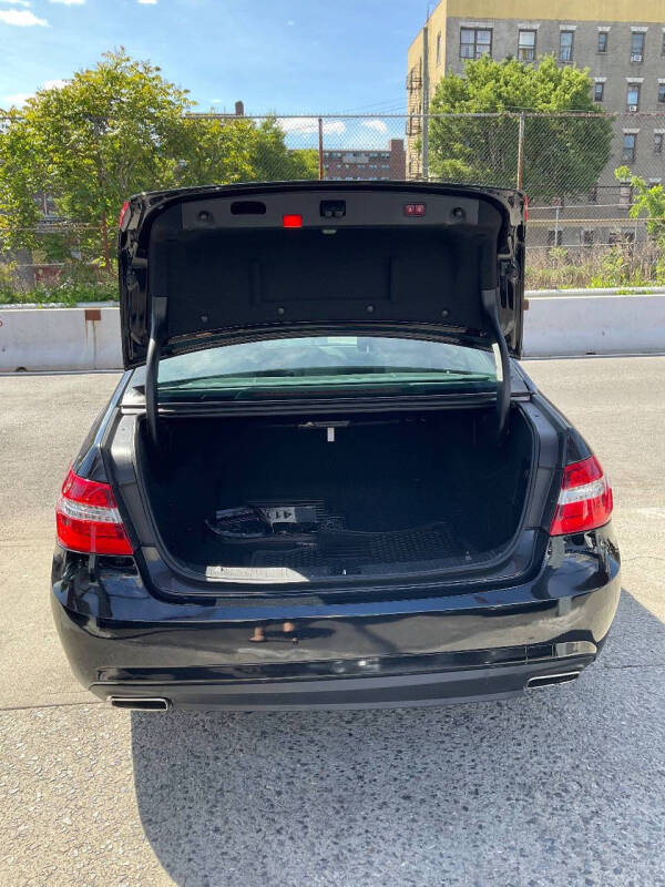 
								2013 Mercedes-Benz E-Class E 350 Luxury 4MATIC full									