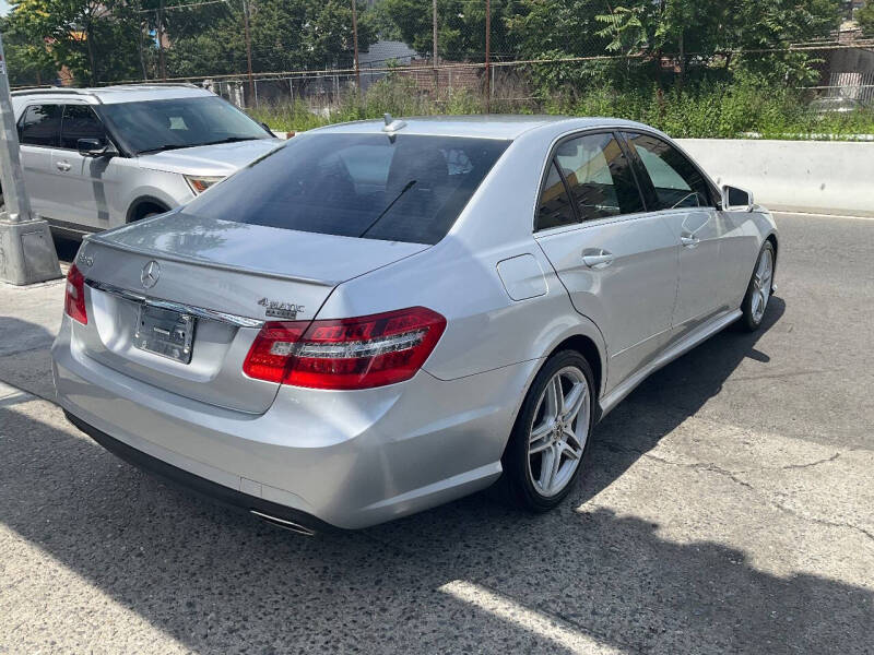 
								2013 Mercedes-Benz E-Class E 350 Luxury 4MATIC full									