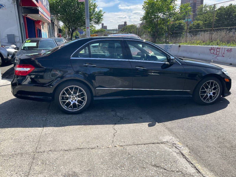 
								2013 Mercedes-Benz E-Class E 350 Luxury 4MATIC full									