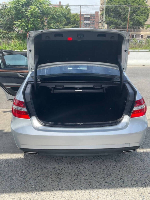 
								2013 Mercedes-Benz E-Class E 350 Luxury 4MATIC full									