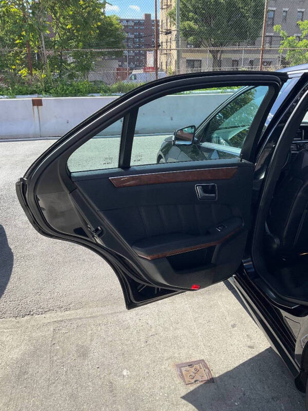 
								2013 Mercedes-Benz E-Class E 350 Luxury 4MATIC full									