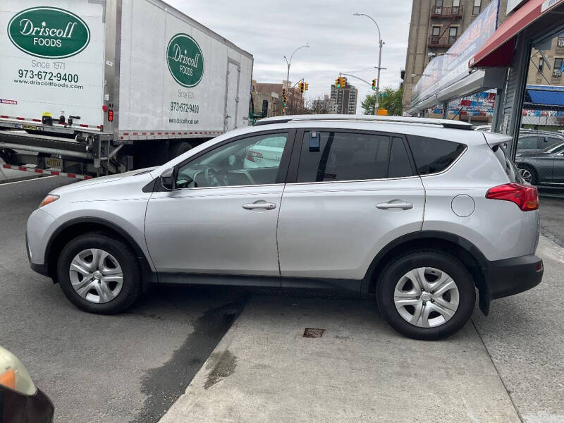 
								2014 Toyota RAV4 LE full									