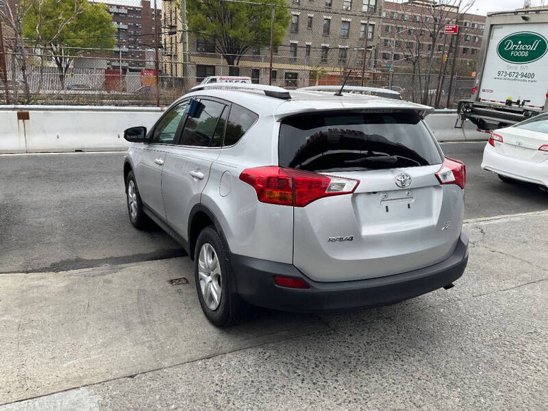 
								2014 Toyota RAV4 LE full									