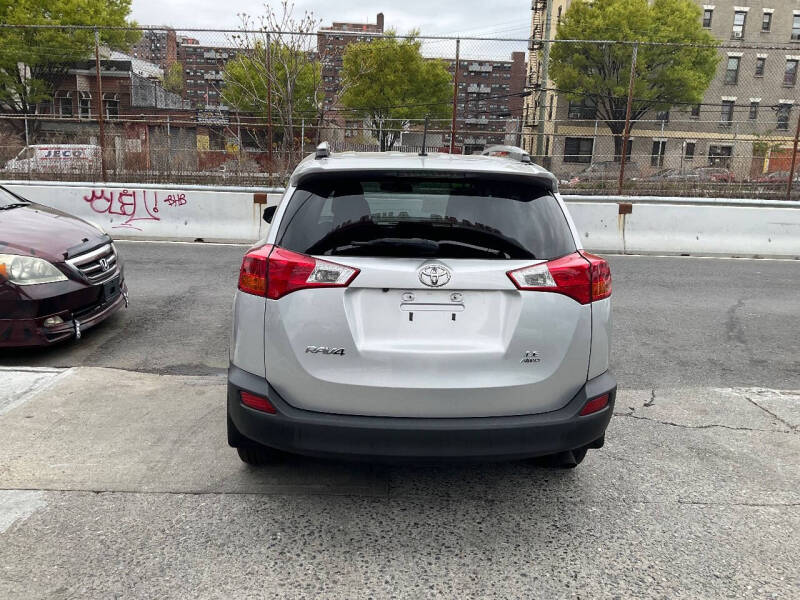 
								2014 Toyota RAV4 LE full									