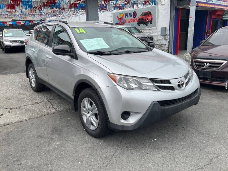 
								2014 Toyota RAV4 LE full									