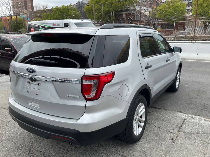 
								2016 Ford Explorer full									
