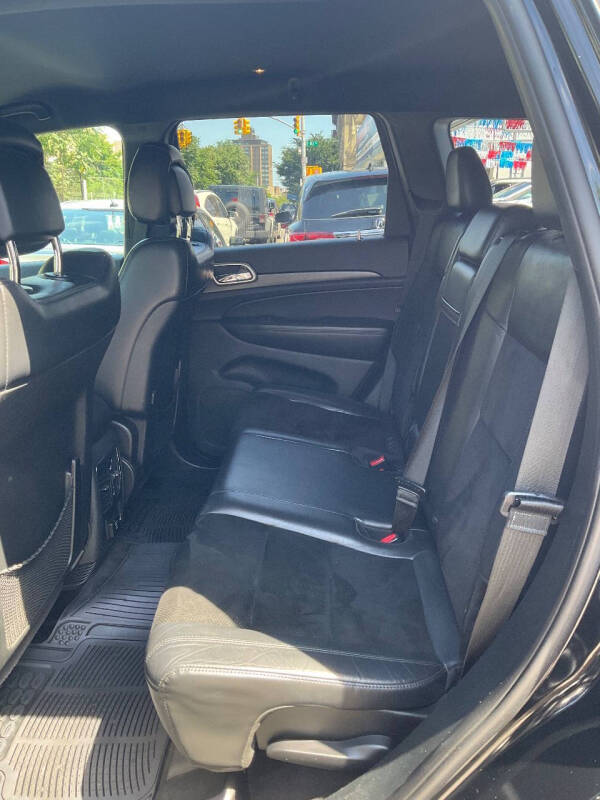 
								2017 Jeep Grand Cherokee Laredo full									