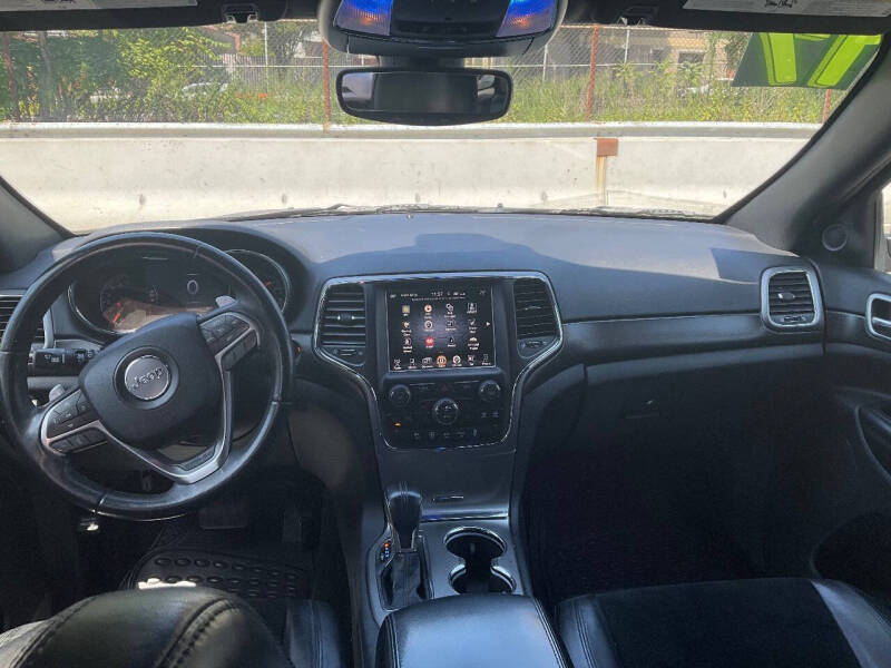 
								2017 Jeep Grand Cherokee Laredo full									