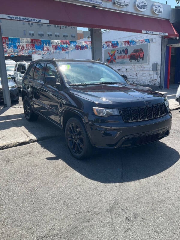 
								2017 Jeep Grand Cherokee Laredo full									