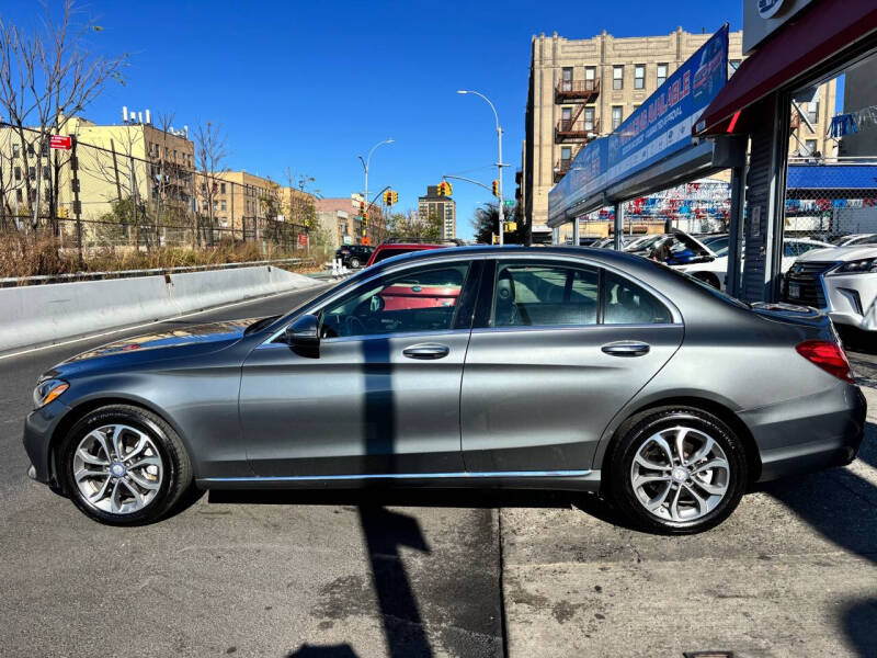 
								2017 Mercedes-Benz C-Class C 300 Luxury 4MATIC full									