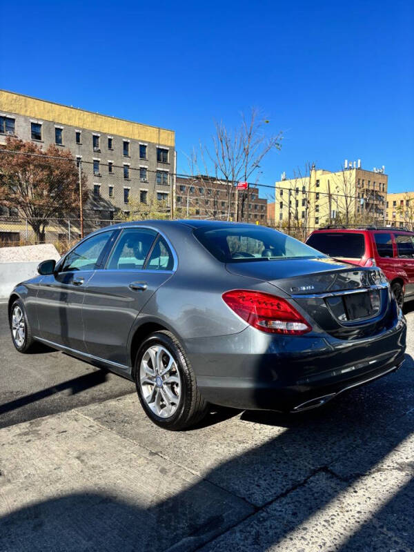 
								2017 Mercedes-Benz C-Class C 300 Luxury 4MATIC full									