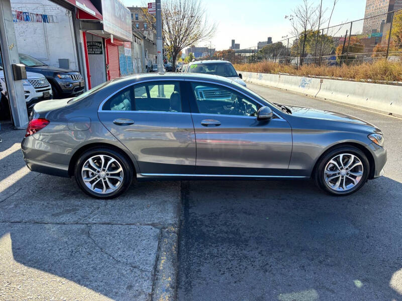 
								2017 Mercedes-Benz C-Class C 300 Luxury 4MATIC full									