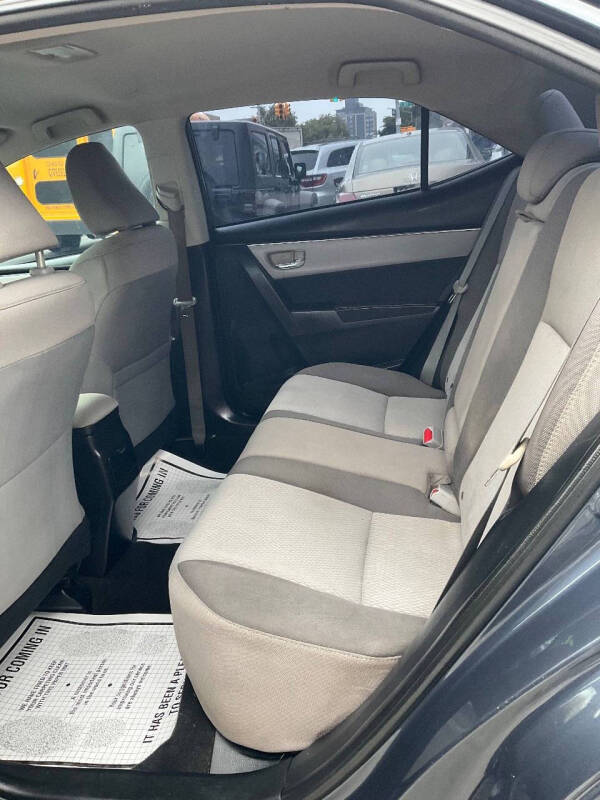 
								2017 Toyota Corolla L full									