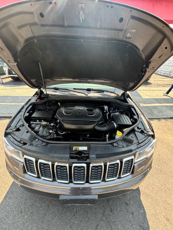 
								2018 Jeep Grand Cherokee Limited full									