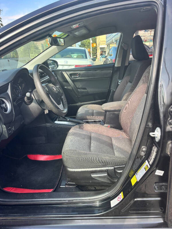 
								2018 Toyota Corolla L full									