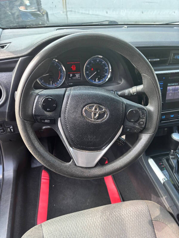 
								2018 Toyota Corolla L full									