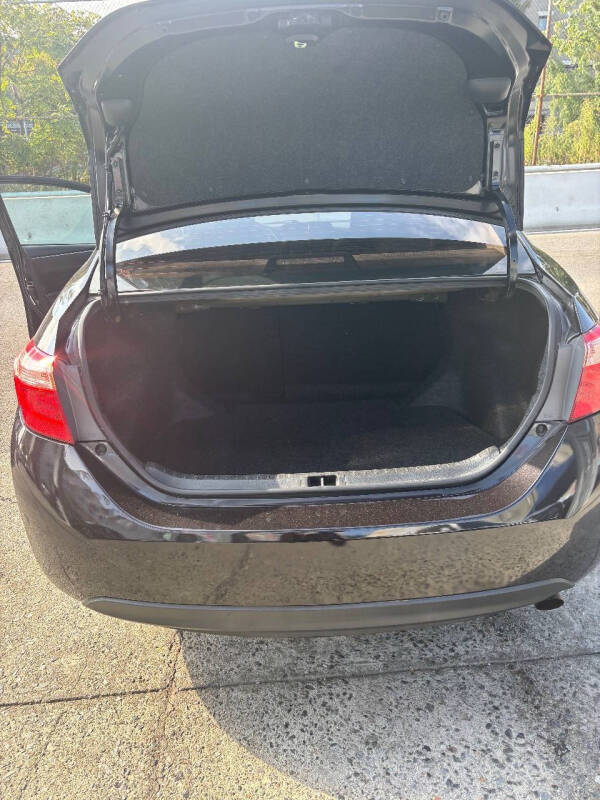 
								2018 Toyota Corolla L full									