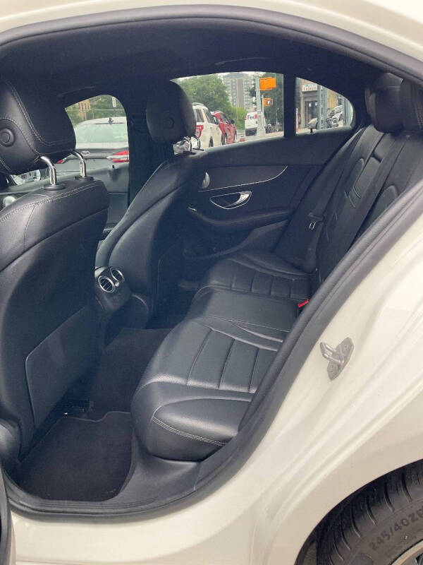 
								2019 Mercedes-Benz C-Class C 300 4MATIC full									