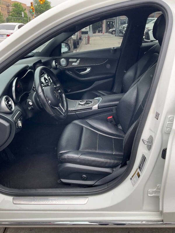 
								2019 Mercedes-Benz C-Class C 300 4MATIC full									