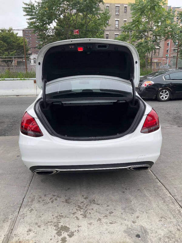 
								2019 Mercedes-Benz C-Class C 300 4MATIC full									