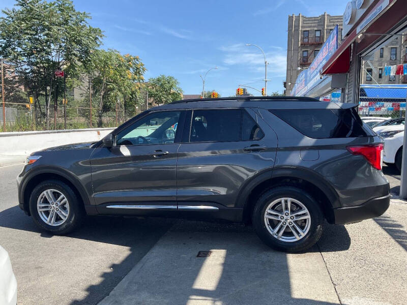 
								2020 Ford Explorer XLT full									