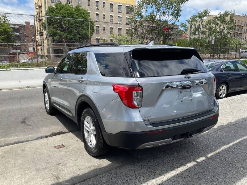 
								2020 Ford Explorer XLT full									